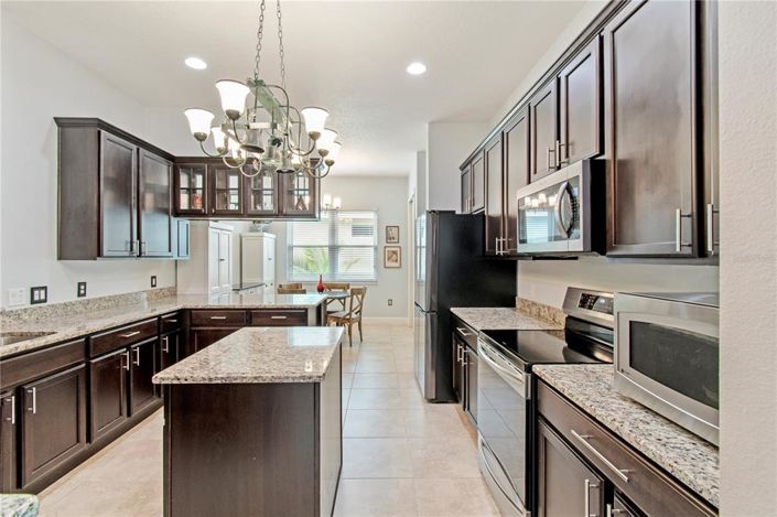 Image No.12-3 Bed House for sale