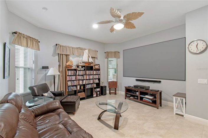 Image No.36-3 Bed House for sale