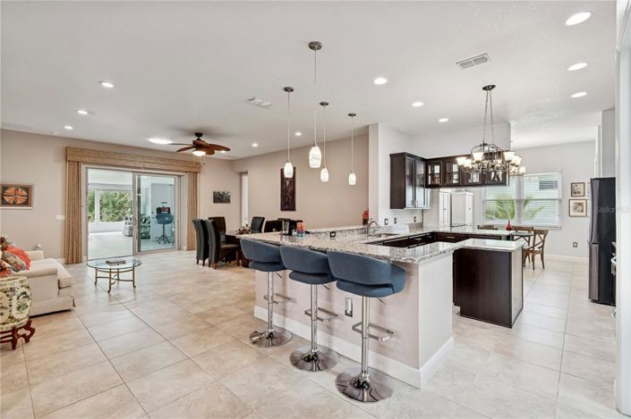 Image No.8-3 Bed House for sale