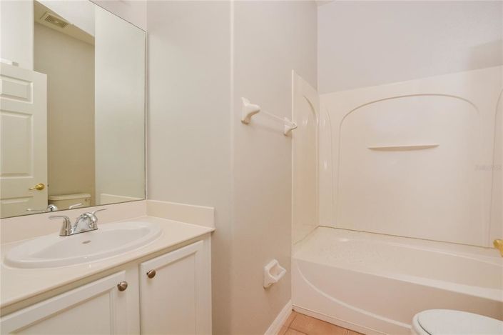 Image No.12-2 Bed House for sale