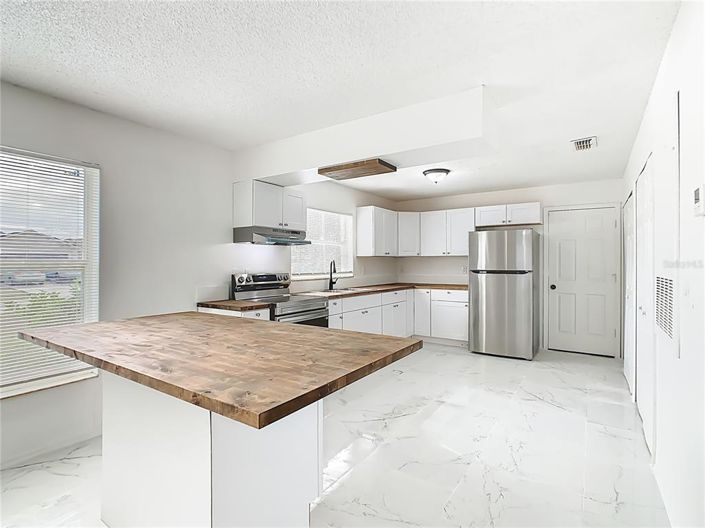 Image No.3-Maison de 4 chambres à vendre à Saint John