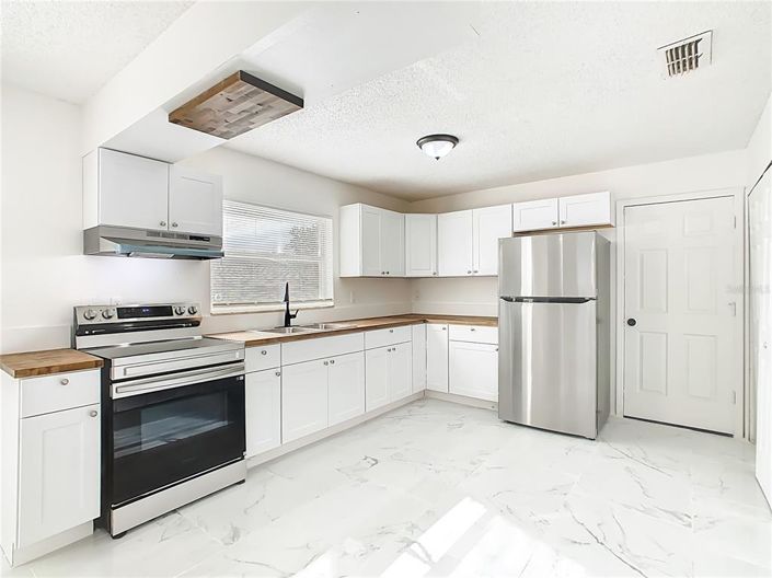 Image No.7-Maison de 4 chambres à vendre à Saint John