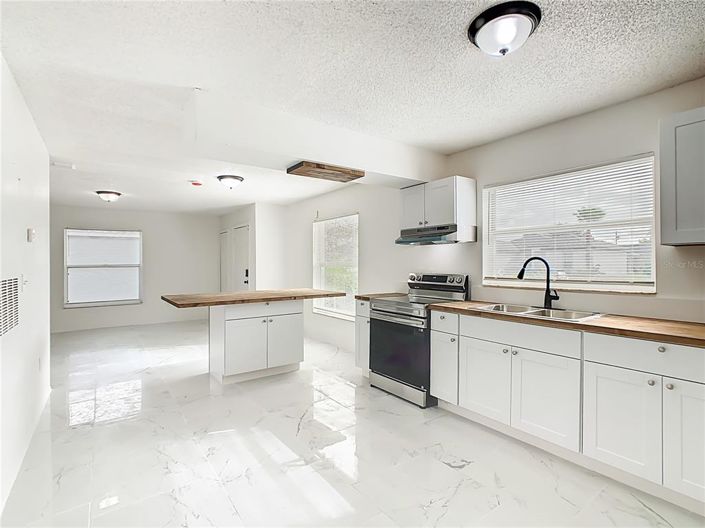 Image No.9-Maison de 4 chambres à vendre à Saint John