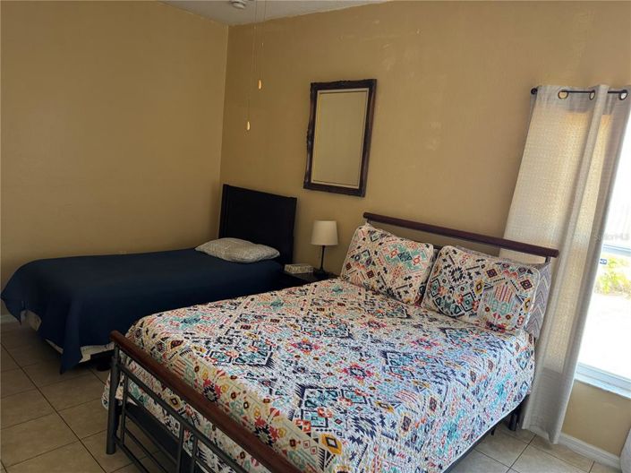 Image No.10-3 Bed House for sale