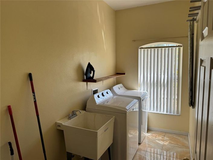 Image No.12-3 Bed House for sale