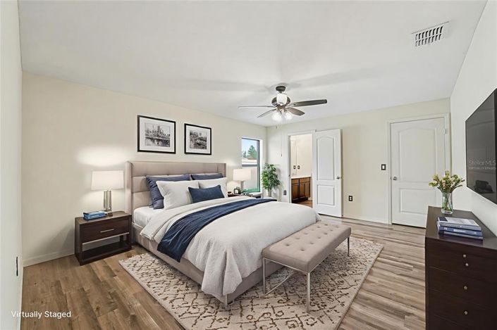 Image No.11-5 Bed House for sale