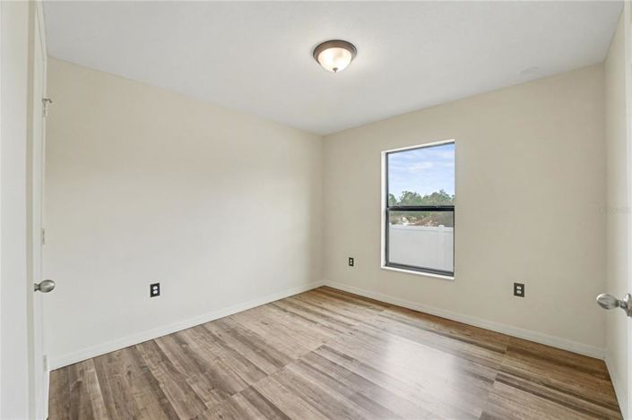 Image No.20-5 Bed House for sale