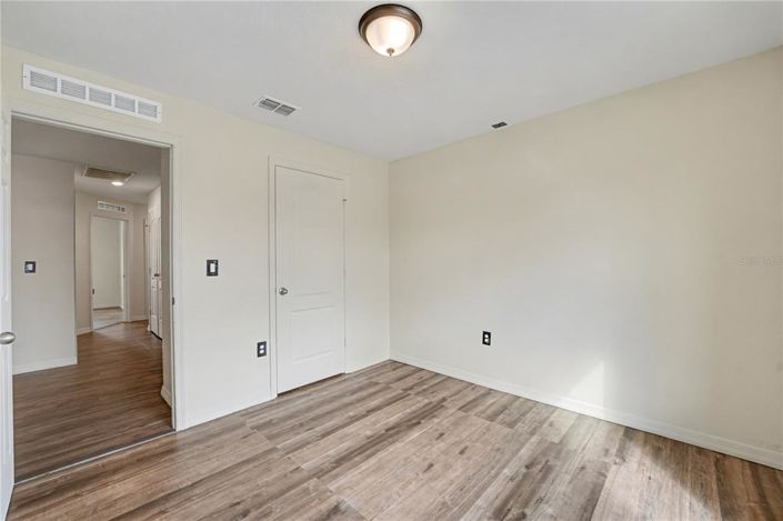 Image No.23-5 Bed House for sale