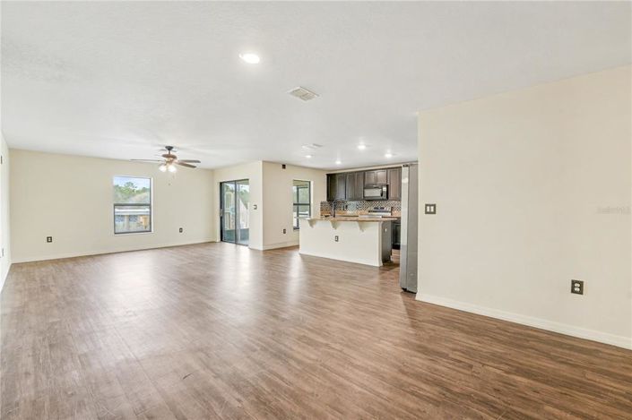 Image No.4-5 Bed House for sale