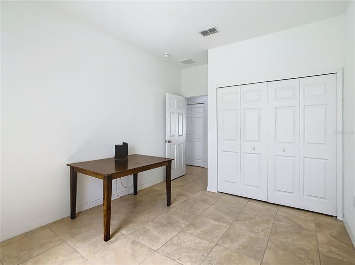 Image No.11-3 Bed House for sale