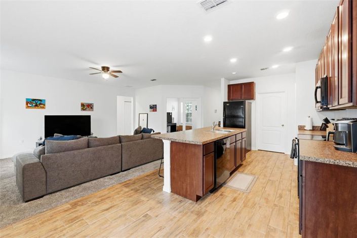 Image No.13-3 Bed House for sale