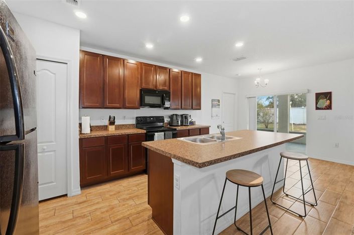 Image No.15-3 Bed House for sale