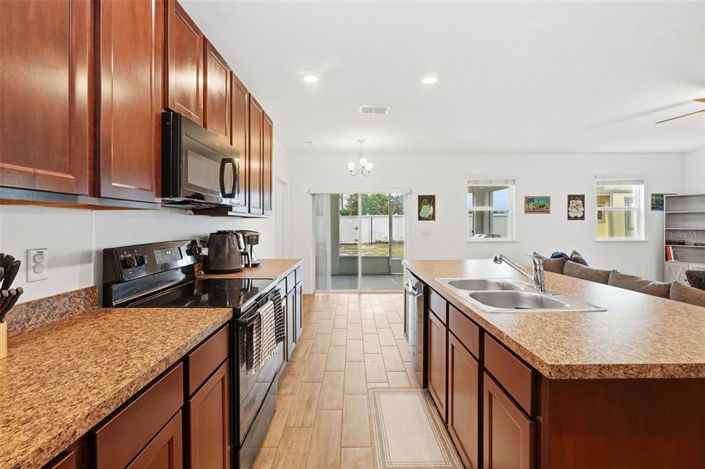 Image No.16-3 Bed House for sale