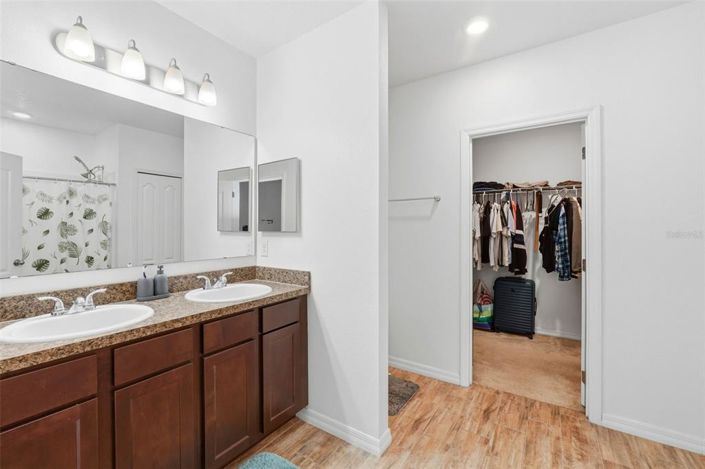 Image No.24-3 Bed House for sale