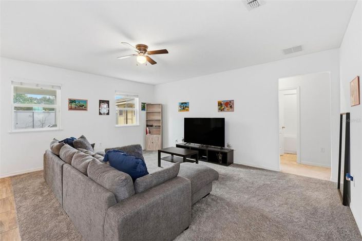 Image No.6-3 Bed House for sale