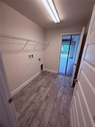 Image No.17-4 Bed House for sale