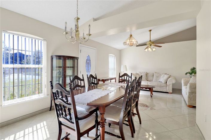 Image No.8-4 Bed House for sale