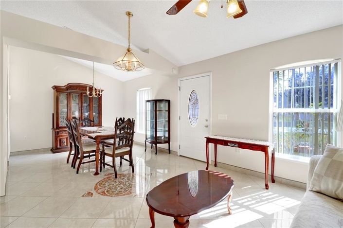 Image No.9-4 Bed House for sale