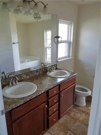 Image No.6-4 Bed House for sale