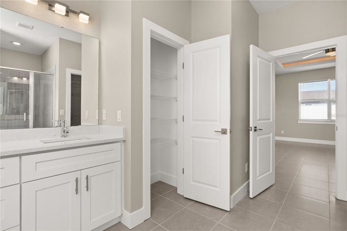 Image No.25-4 Bed House for sale