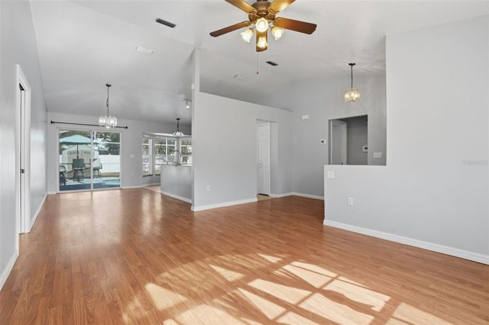 Image No.6-3 Bed House for sale