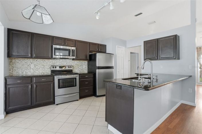 Image No.9-3 Bed House for sale