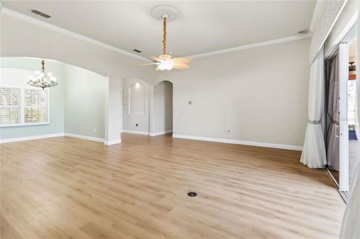 Image No.12-3 Bed House for sale