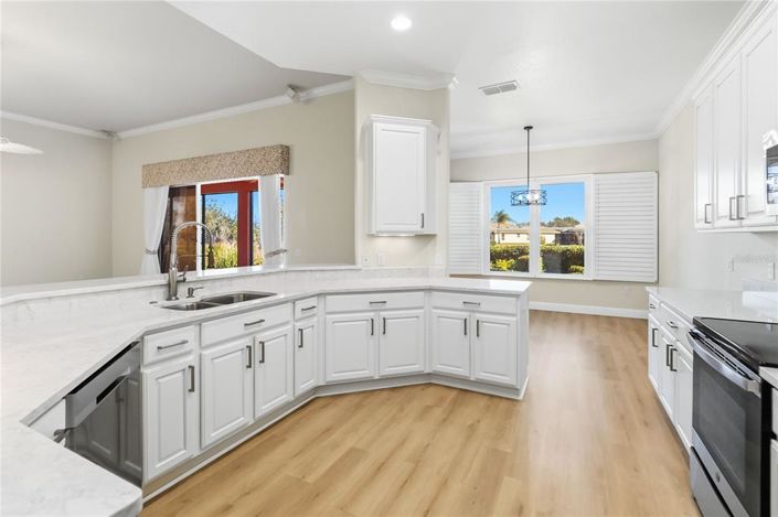 Image No.18-3 Bed House for sale