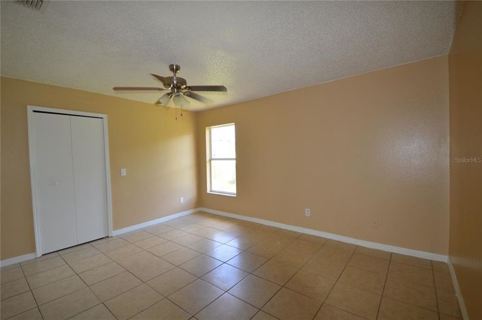 Image No.18-3 Bed House for sale