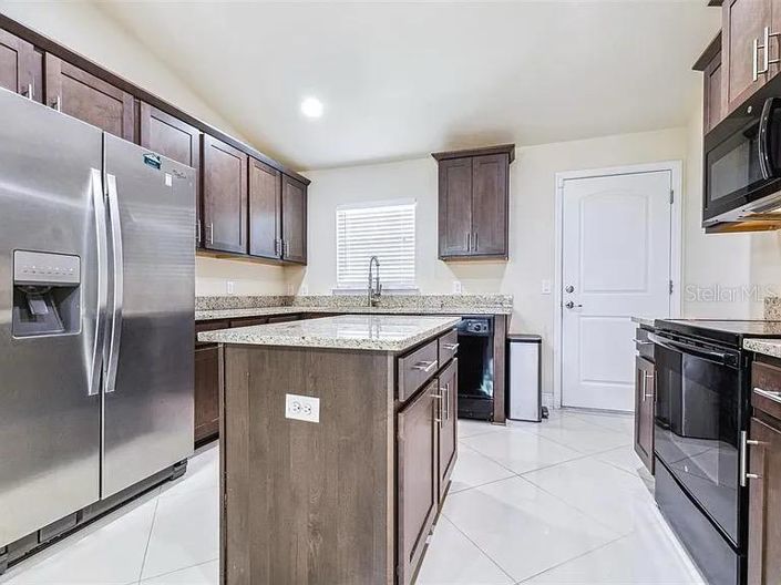 Image No.7-Maison de 4 chambres à vendre à Saint John