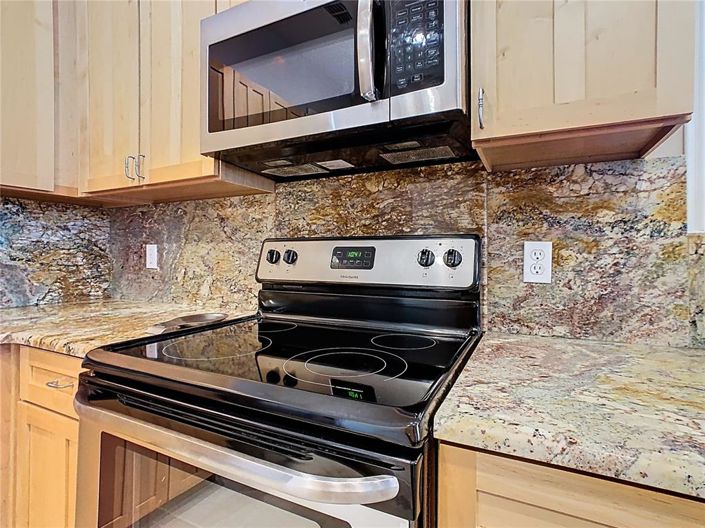 Image No.12-3 Bed House for sale