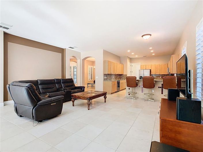 Image No.18-3 Bed House for sale