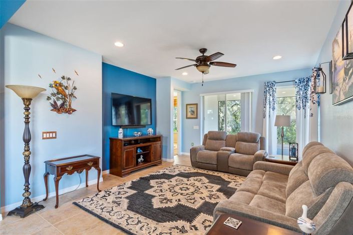 Image No.7-2 Bed House for sale