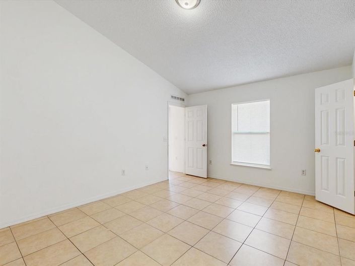 Image No.12-3 Bed House for sale