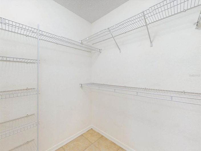 Image No.15-3 Bed House for sale