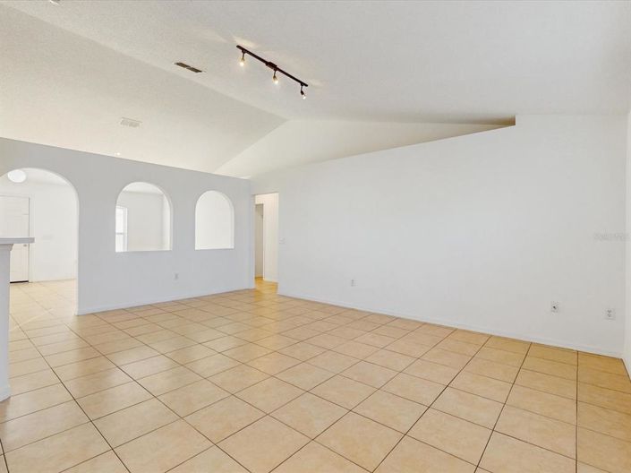 Image No.16-3 Bed House for sale