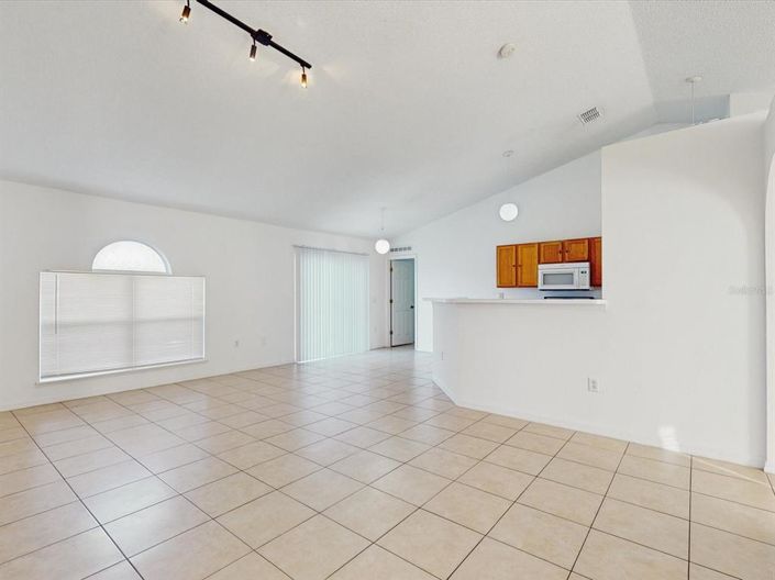 Image No.18-3 Bed House for sale