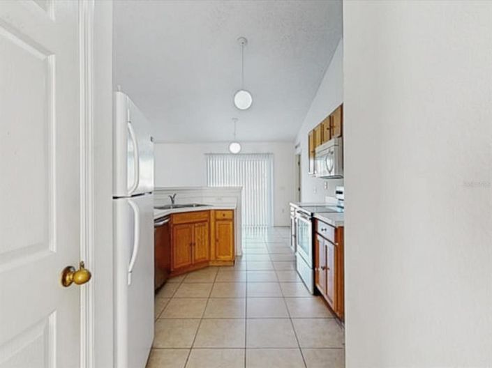 Image No.6-3 Bed House for sale