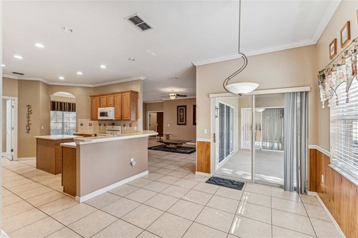 Image No.11-2 Bed House for sale