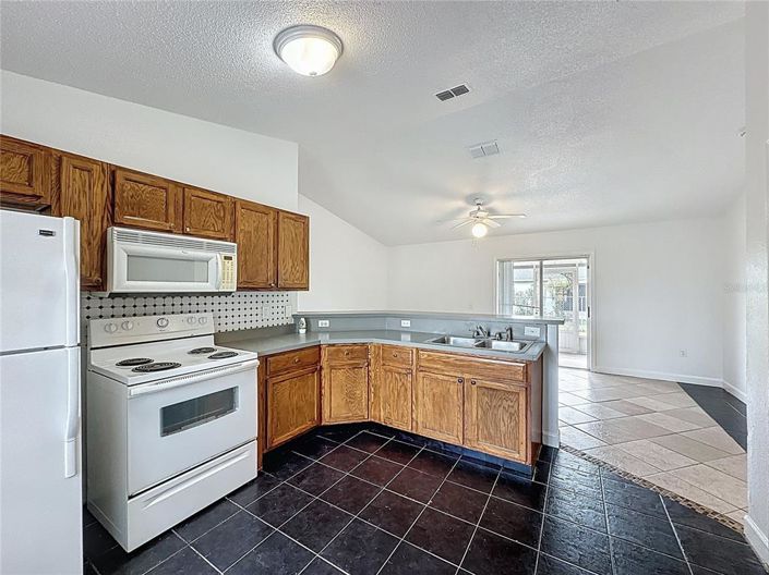 Image No.10-4 Bed House for sale