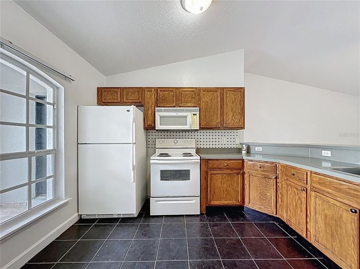 Image No.11-4 Bed House for sale