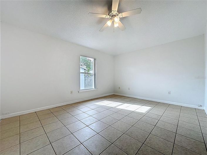 Image No.16-4 Bed House for sale