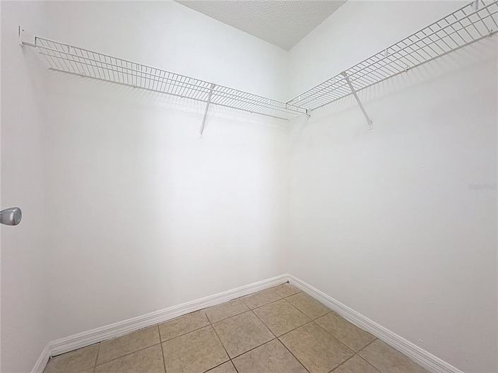 Image No.21-4 Bed House for sale