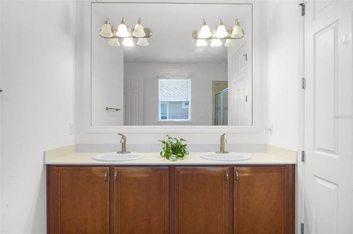 Image No.44-2 Bed House for sale