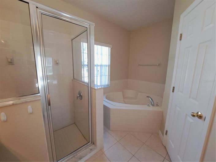 Image No.14-3 Bed House for sale