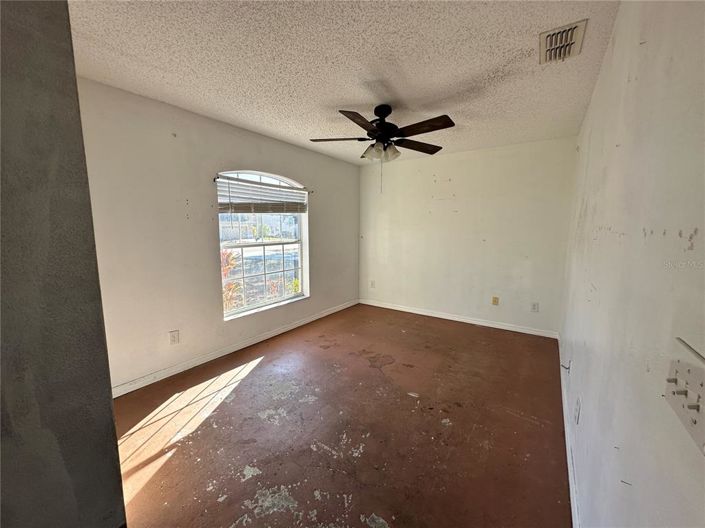 Image No.15-Maison de 4 chambres à vendre à Saint John