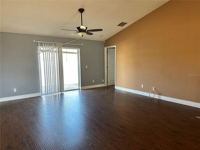 Image No.4-Maison de 4 chambres à vendre à Saint John