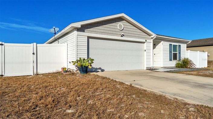 Image No.2-4 Bed House for sale