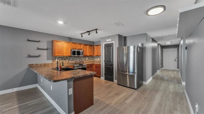 Image No.7-4 Bed House for sale