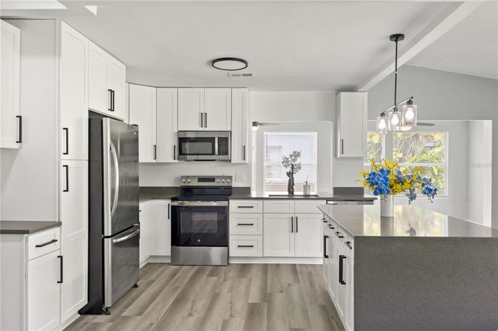 Image No.12-3 Bed House for sale